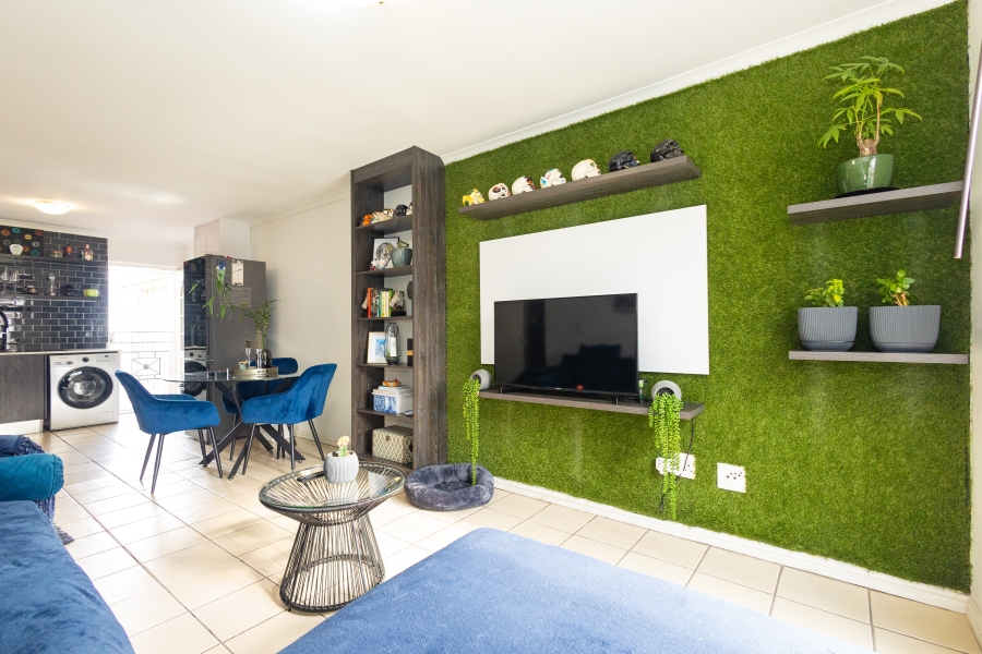 2 Bedroom Property for Sale in Vredekloof Heights Western Cape